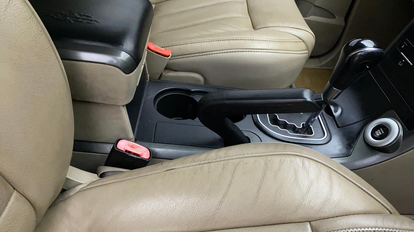 2018 Mahindra XUV500 W10 AT, Diesel, Automatic, 1,00,457 km, Gear Lever