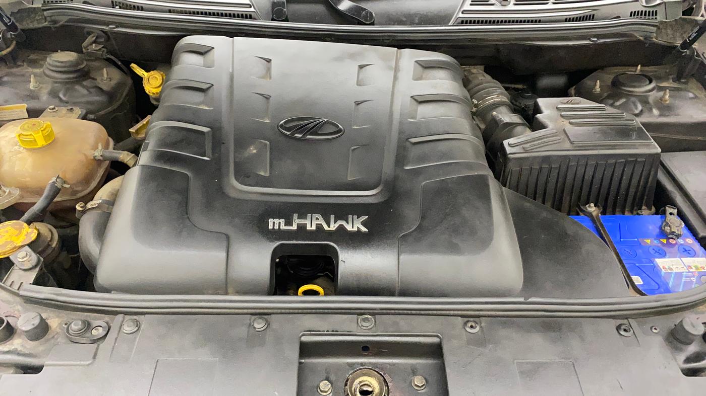 2018 Mahindra XUV500 W10 AT, Diesel, Automatic, 1,00,457 km, Open Bonet