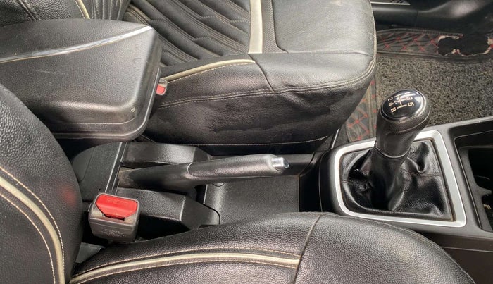2019 Maruti Swift VXI, Petrol, Manual, 34,696 km, Gear Lever