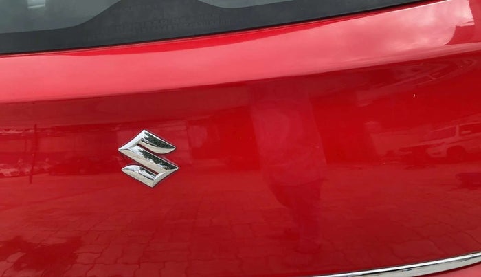 2019 Maruti Swift VXI, Petrol, Manual, 34,696 km, Dicky (Boot door) - Minor scratches