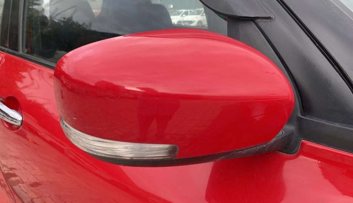 2019 Maruti Swift VXI, Petrol, Manual, 34,696 km, Right rear-view mirror - Indicator light not working