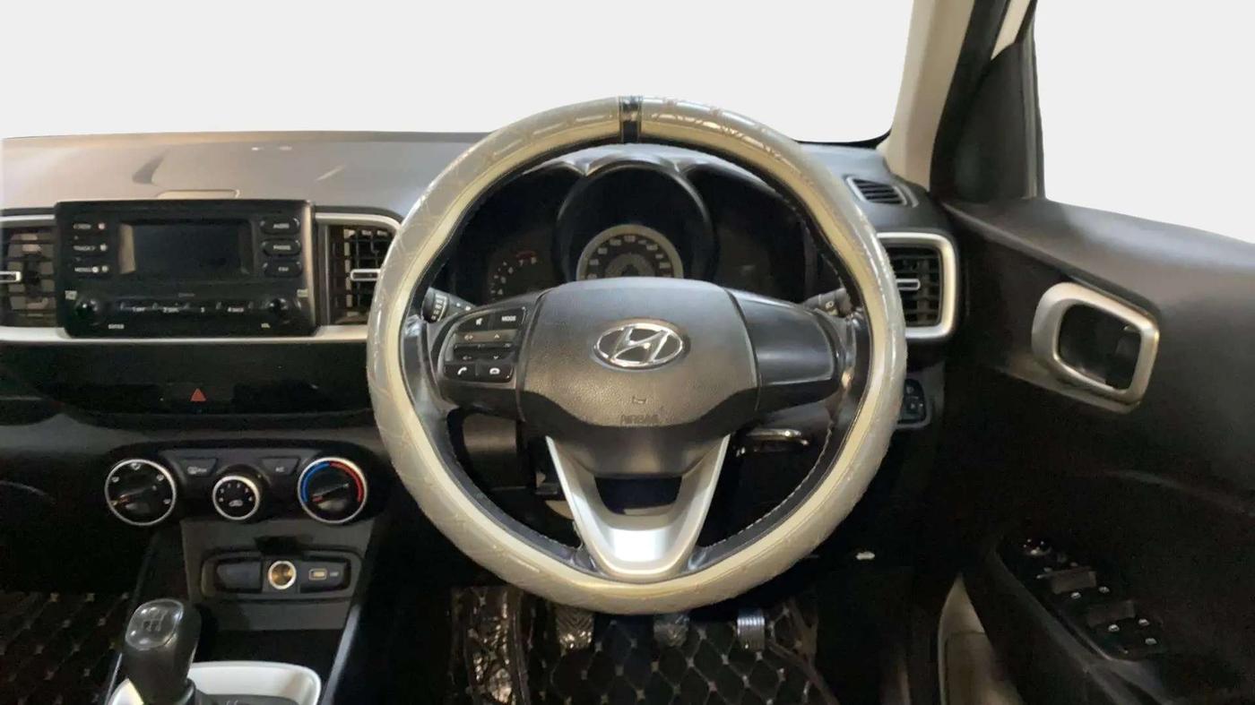 2022 Hyundai VENUE S 1.2, Petrol, Manual, 22,589 km, Steering Wheel Close Up