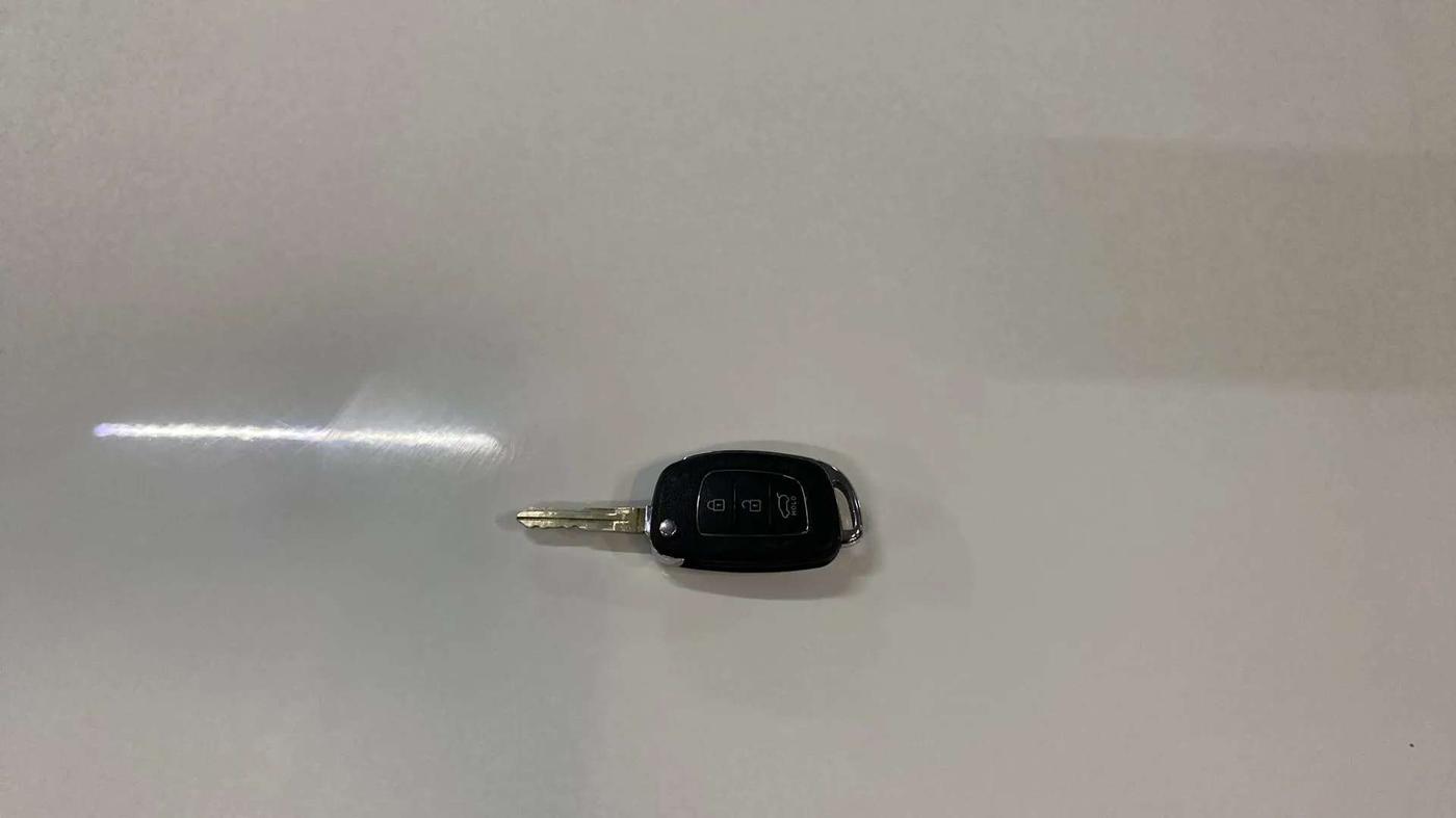 2022 Hyundai VENUE S 1.2, Petrol, Manual, 22,589 km, Key Close Up