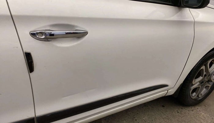 2018 Hyundai Elite i20 ASTA 1.2 (O), CNG, Manual, 75,028 km, Driver-side door - Slightly dented