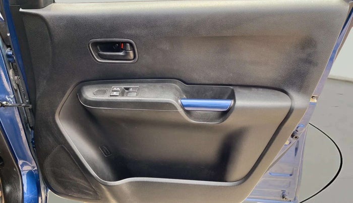 2021 Maruti IGNIS SIGMA 1.2, Petrol, Manual, 7,622 km, Driver Side Door Panels Control