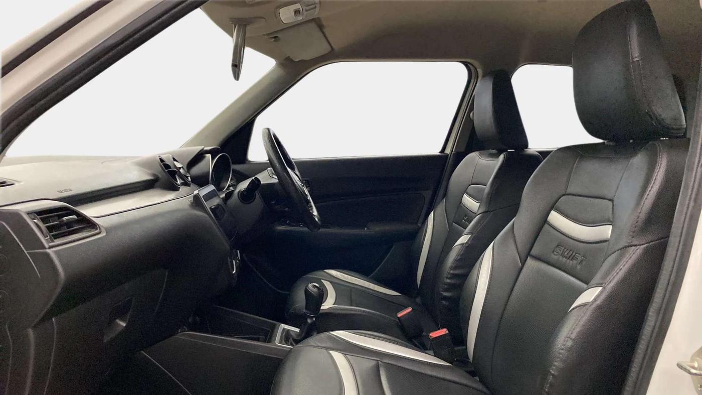 2021 Maruti Swift VXI, Petrol, Manual, 48,419 km, Right Side Front Door Cabin
