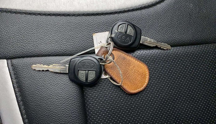 2021 Maruti Swift VXI, Petrol, Manual, 48,419 km, Key Close Up
