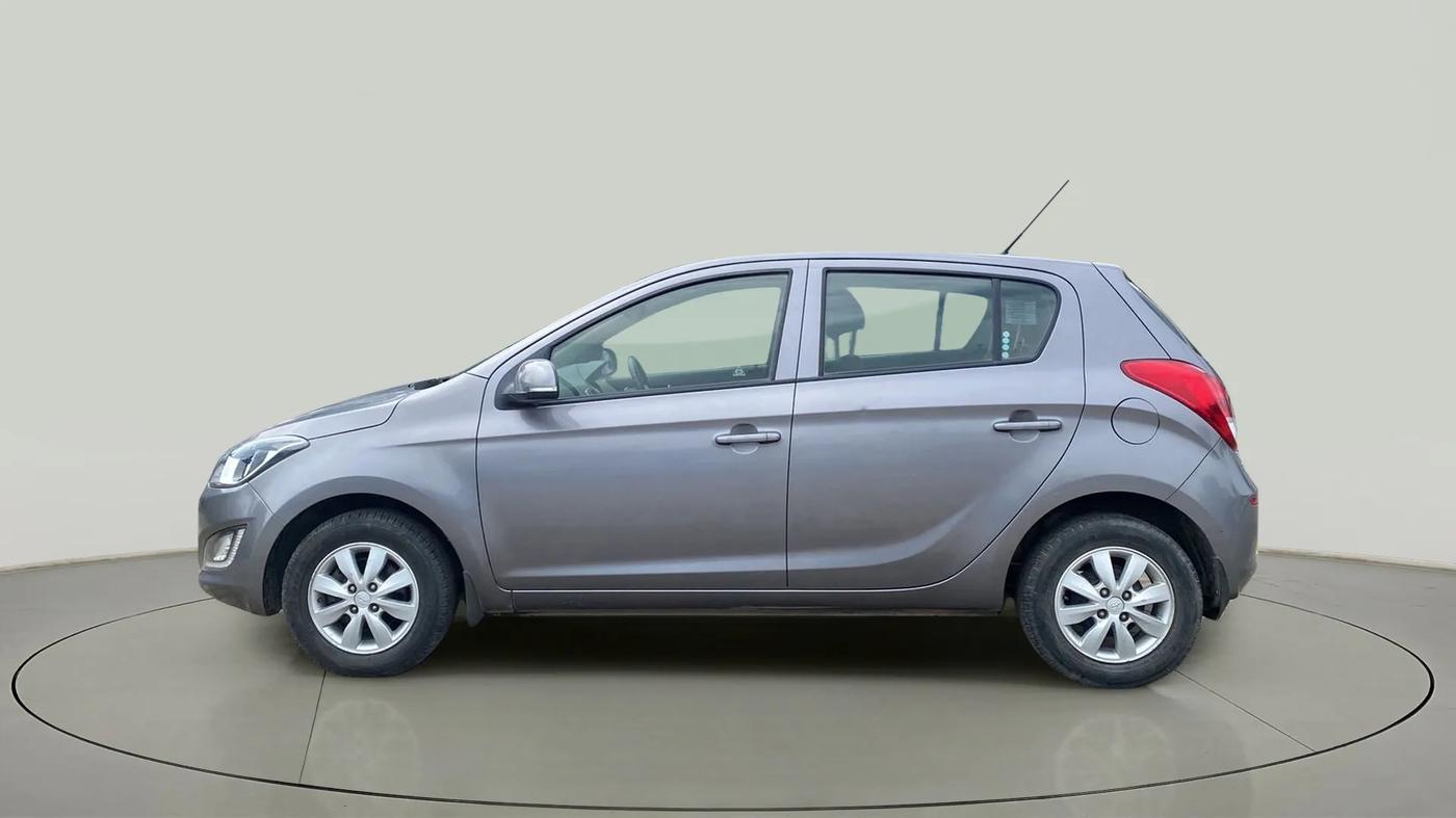 2013 Hyundai i20 SPORTZ 1.2, Petrol, Manual, 32,007 km, Left Side