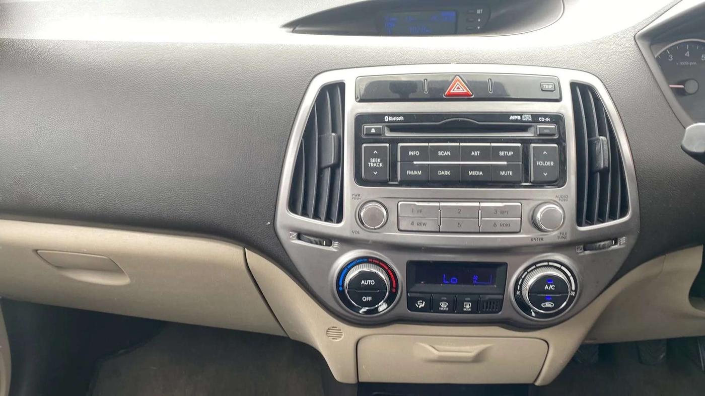2013 Hyundai i20 SPORTZ 1.2, Petrol, Manual, 32,007 km, Air Conditioner