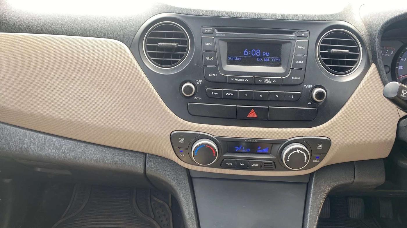 2015 Hyundai Xcent SX 1.2 (O), Petrol, Manual, 74,436 km, Air Conditioner