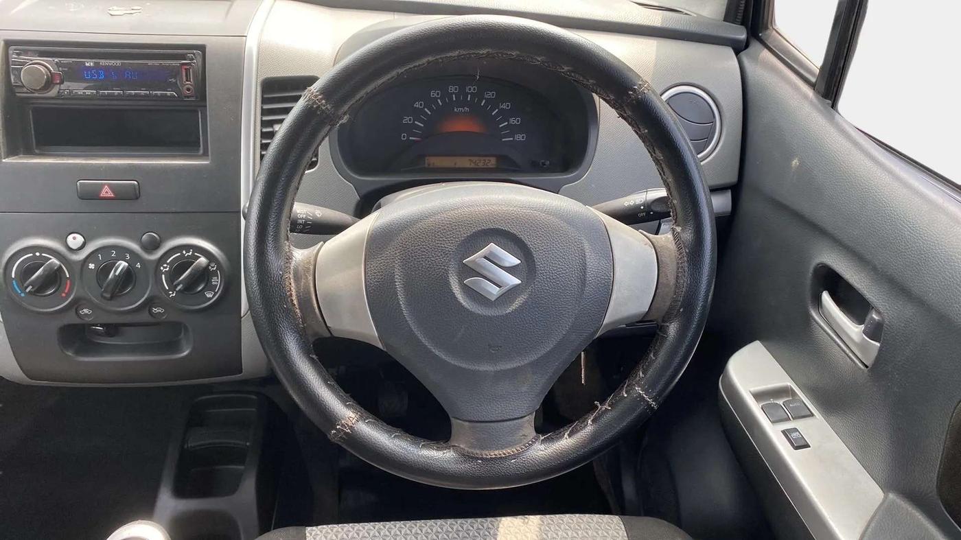 2012 Maruti Wagon R 1.0 LXI CNG, CNG, Manual, 74,563 km, Steering Wheel Close Up