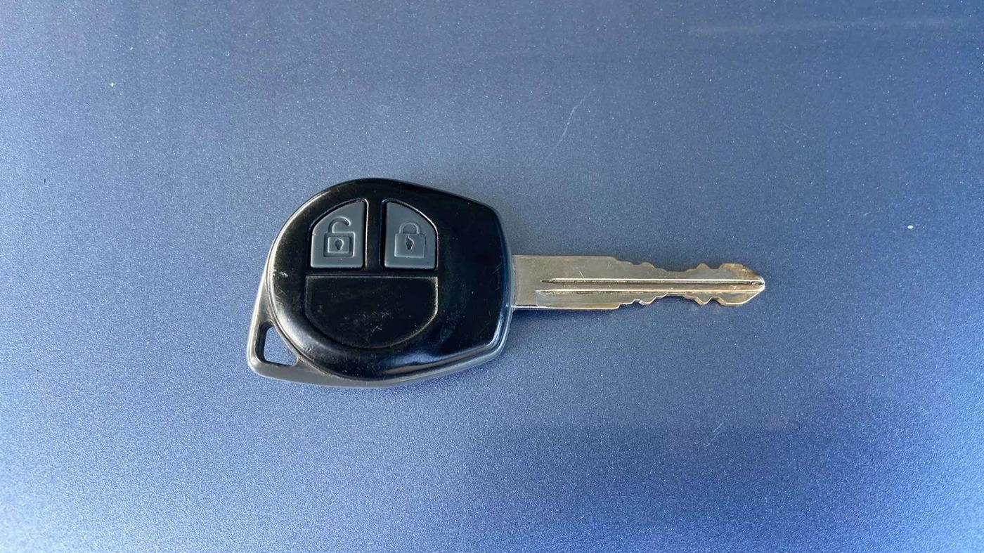 2017 Maruti Wagon R 1.0 VXI + (O) AMT, Petrol, Automatic, 57,272 km, Key Close Up