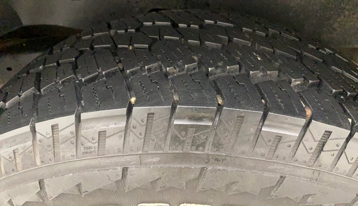 2023 Mahindra Thar LX P 2WD AT HT, Petrol, Automatic, 23,896 km, Left Rear Tyre Tread