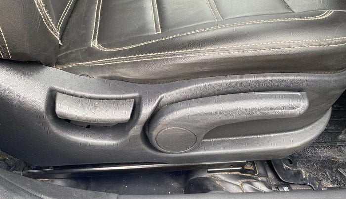 2017 Hyundai Elite i20 ASTA 1.2, Petrol, Manual, 39,367 km, Driver Side Adjustment Panel