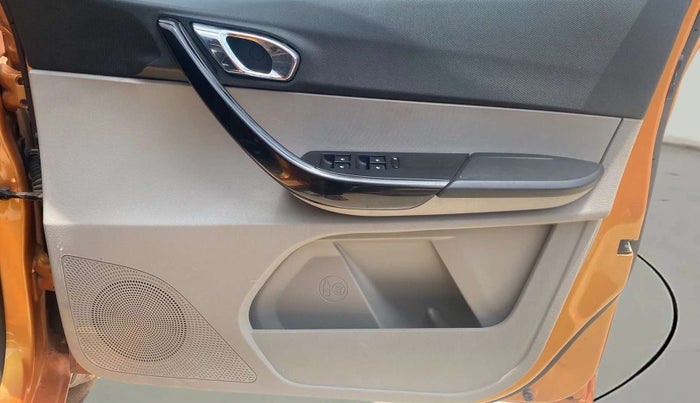 2017 Tata Tiago XZA PETROL, Petrol, Automatic, 43,688 km, Driver Side Door Panels Control