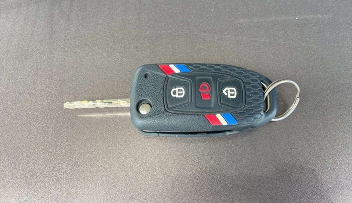 2018 Tata Tiago XZ PETROL, Petrol, Manual, 64,210 km, Key Close Up