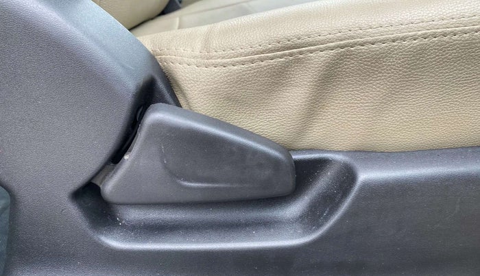 2019 Datsun Redi Go S 1.0 AMT, Petrol, Automatic, 17,543 km, Driver Side Adjustment Panel