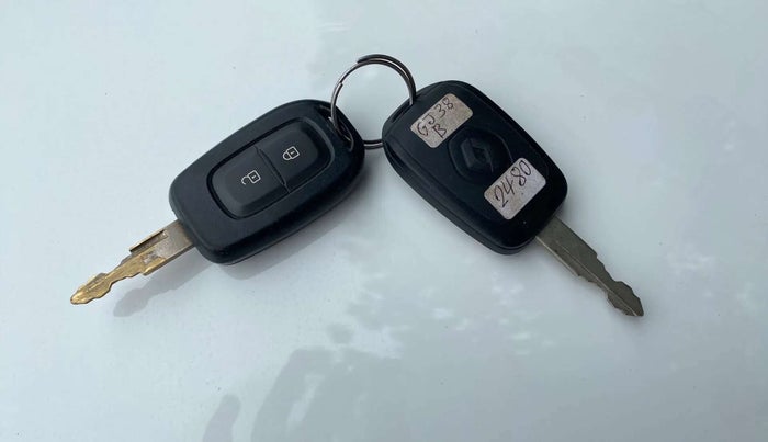 2017 Renault Kwid RXT 0.8, Petrol, Manual, 67,740 km, Key Close Up