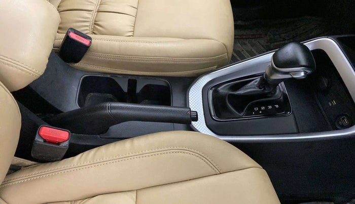 2021 KIA SONET HTK PLUS 1.5 AT, Diesel, Automatic, 54,047 km, Gear Lever