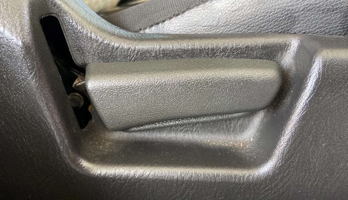 2022 Maruti Alto VXI, Petrol, Manual, 10,395 km, Driver Side Adjustment Panel