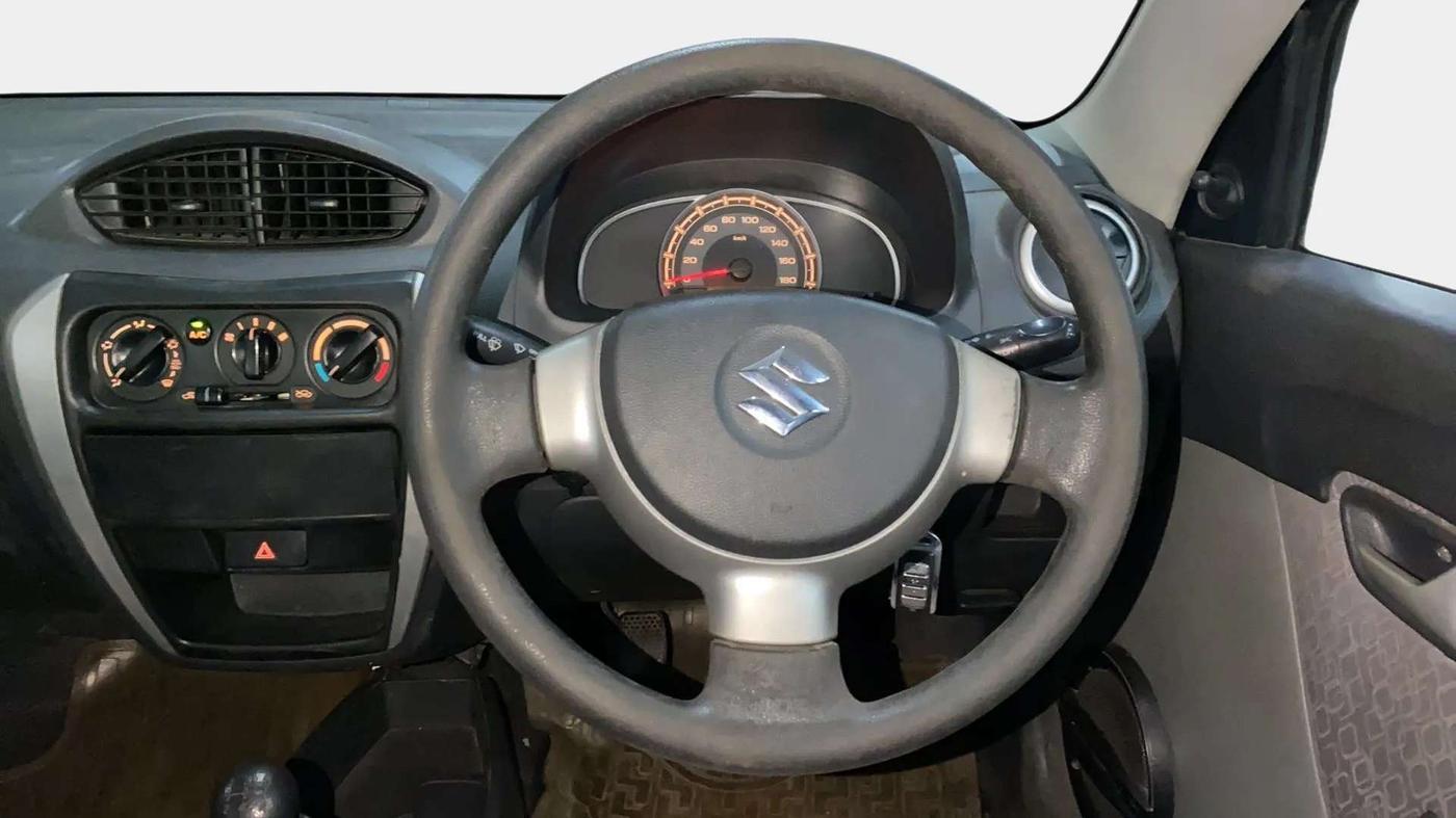 2017 Maruti Alto 800 LXI, Petrol, Manual, 32,454 km, Steering Wheel Close Up