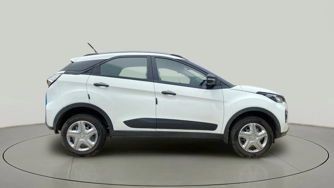 2023 Tata NEXON XM PETROL, Petrol, Manual, 9,751 km, Right Side