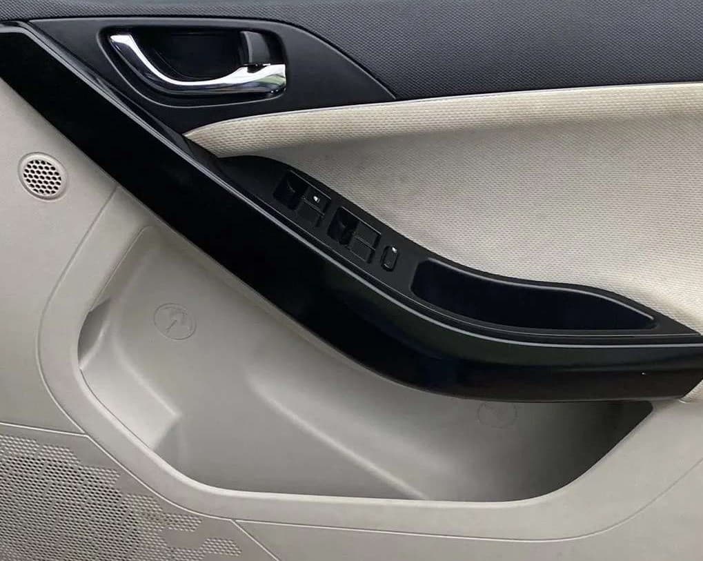 2022 Tata NEXON XZA PLUS PETROL, Petrol, Automatic, 27,997 km, Driver Side Door Panels Control