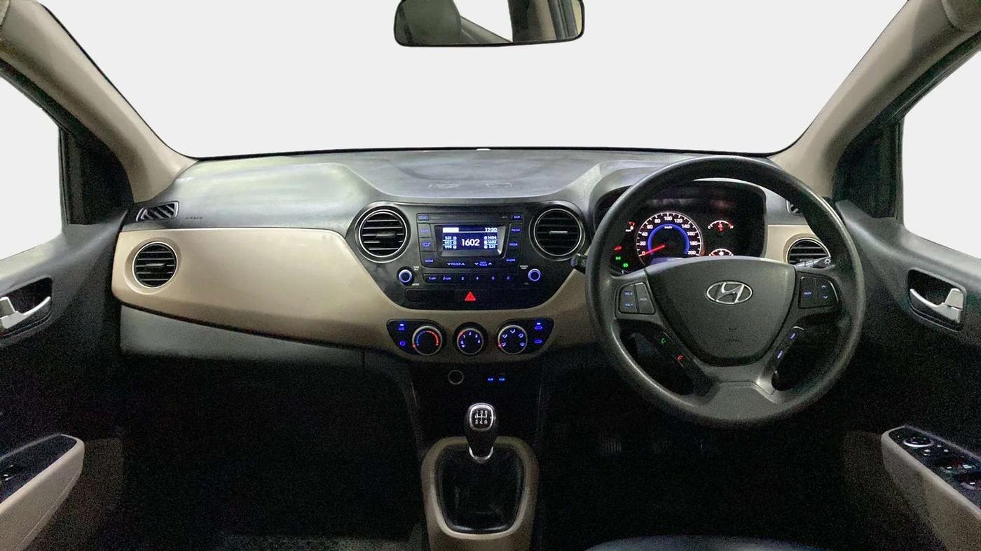2016 Hyundai Grand i10 SPORTZ 1.2 KAPPA VTVT, Petrol, Manual, 49,907 km, Dashboard