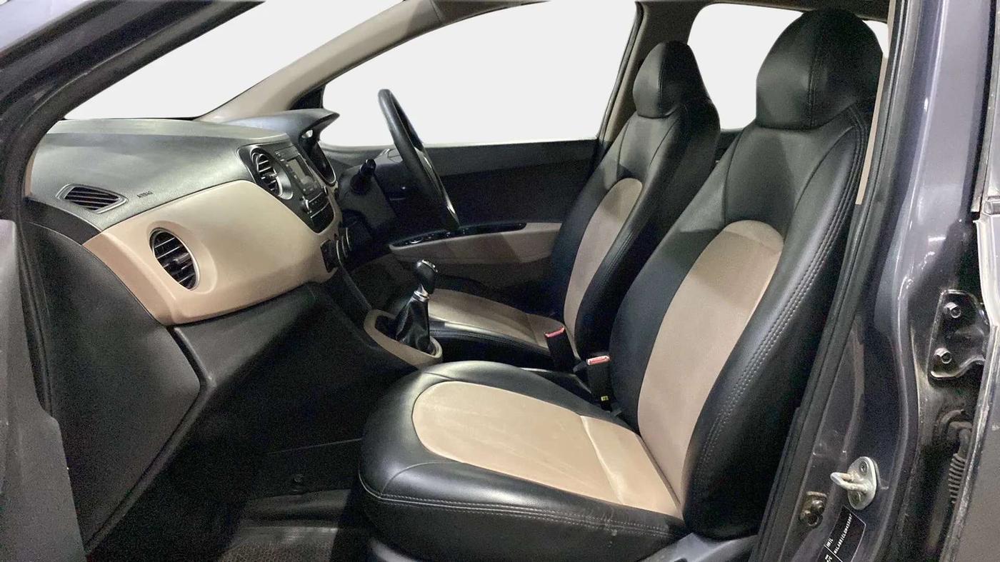 2016 Hyundai Grand i10 SPORTZ 1.2 KAPPA VTVT, Petrol, Manual, 49,907 km, Right Side Front Door Cabin