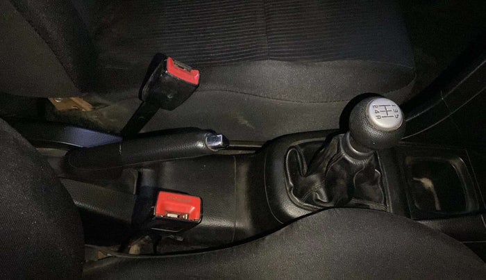 2015 Maruti Swift VXI, Petrol, Manual, 50,467 km, Gear Lever