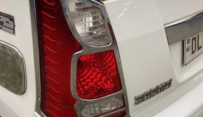 2018 Maruti Wagon R 1.0 LXI CNG, CNG, Manual, 28,466 km, Left tail light - Chrome has minor damage