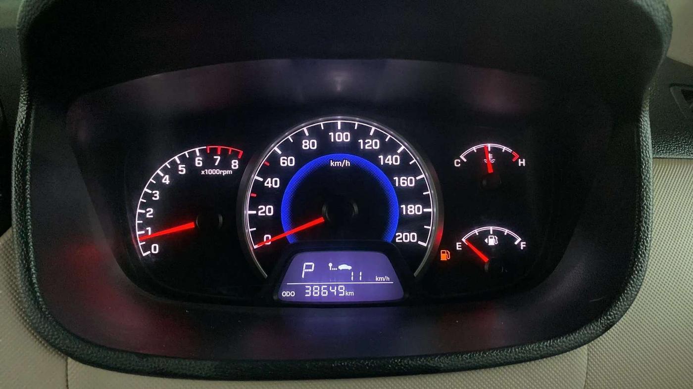 2017 Hyundai Grand i10 SPORTZ (O) AT 1.2 KAPPA VTVT, Petrol, Automatic, 38,639 km, Odometer Image