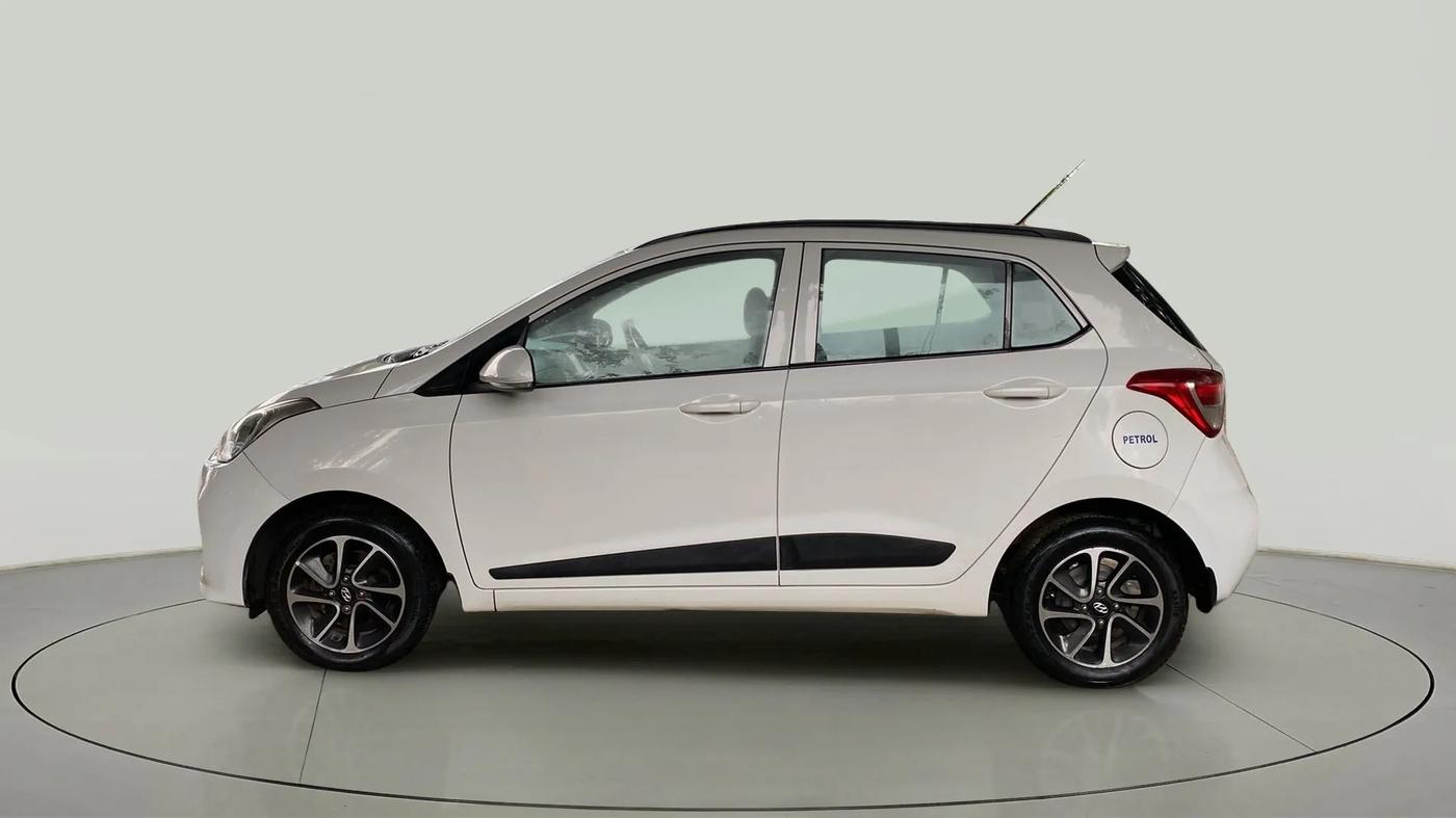 2017 Hyundai Grand i10 SPORTZ (O) AT 1.2 KAPPA VTVT, Petrol, Automatic, 38,639 km, Left Side