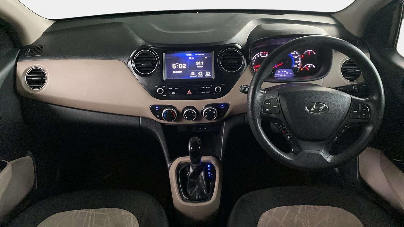 2017 Hyundai Grand i10 SPORTZ (O) AT 1.2 KAPPA VTVT, Petrol, Automatic, 38,639 km, Dashboard
