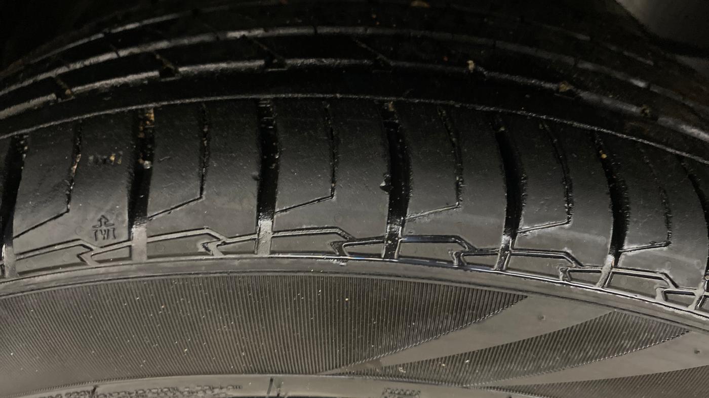 2021 MG HECTOR PLUS SHARP 2.0 DIESEL TURBO MT 6-STR, Diesel, Manual, 73,916 km, Right Front Tyre Tread