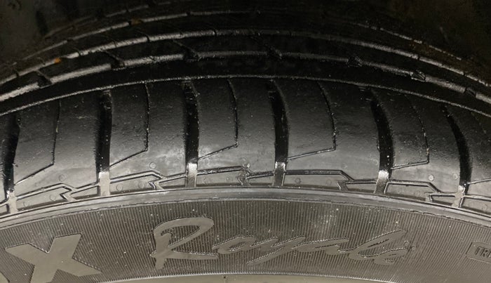 2021 MG HECTOR PLUS SHARP 2.0 DIESEL TURBO MT 6-STR, Diesel, Manual, 73,880 km, Left Front Tyre Tread