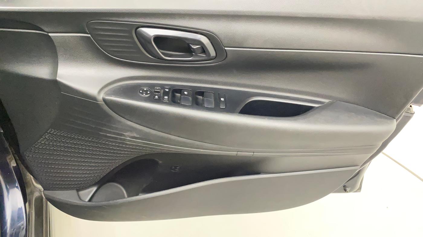 2021 Hyundai NEW I20 SPORTZ 1.2 AT, Petrol, Automatic, 45,617 km, Driver Side Door Panels Control