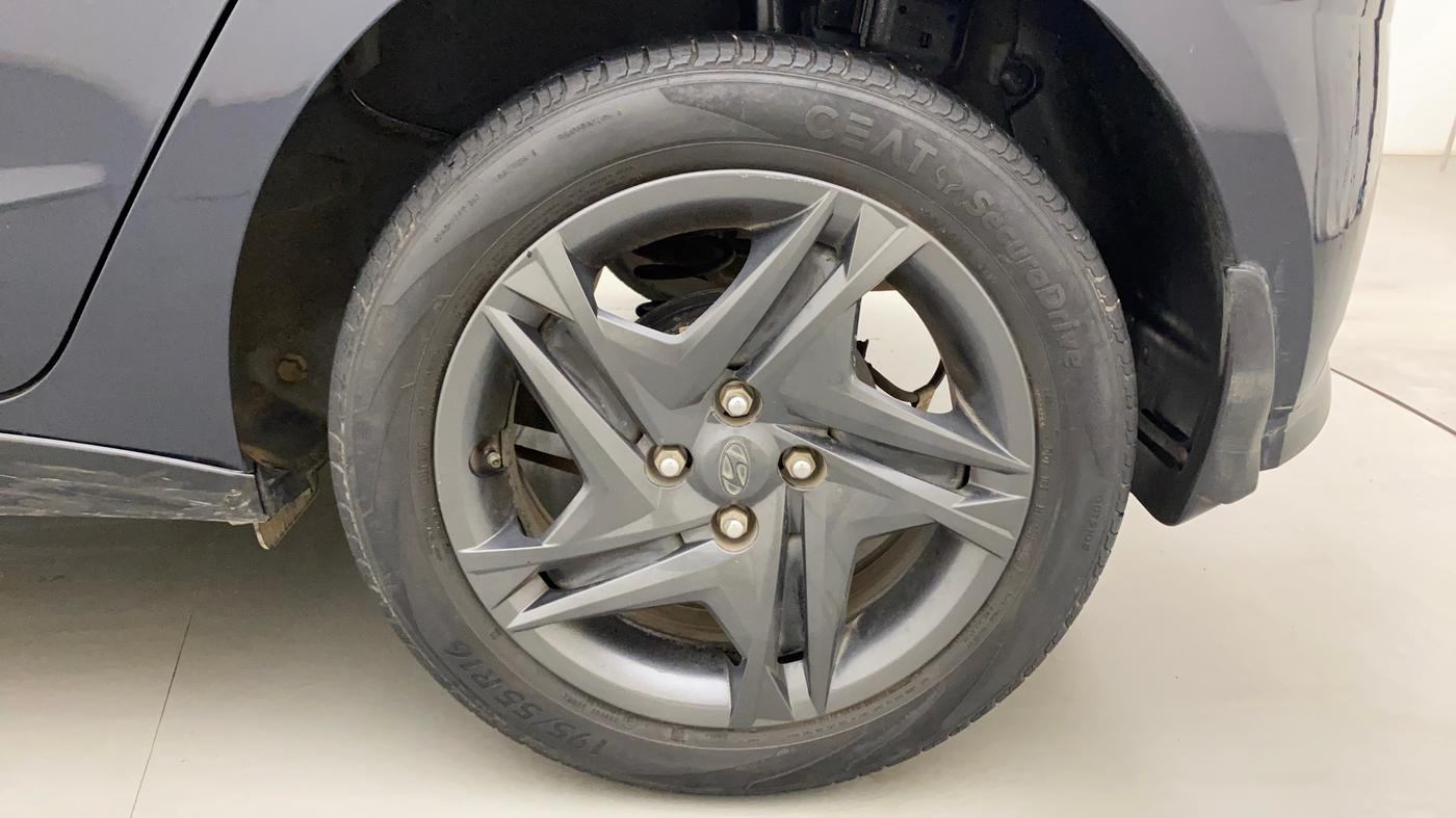 2021 Hyundai NEW I20 SPORTZ 1.2 AT, Petrol, Automatic, 45,617 km, Left Rear Wheel
