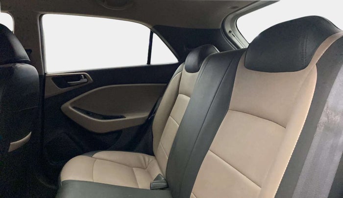 2016 Hyundai Elite i20 SPORTZ 1.2, Petrol, Manual, 50,889 km, Right Side Rear Door Cabin