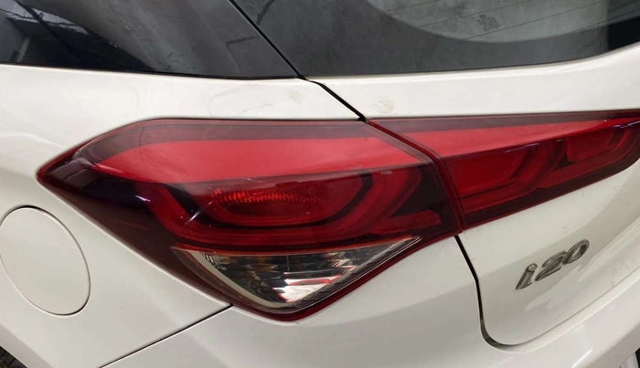 2016 Hyundai Elite i20 SPORTZ 1.2, Petrol, Manual, 50,889 km, Left tail light - Minor scratches
