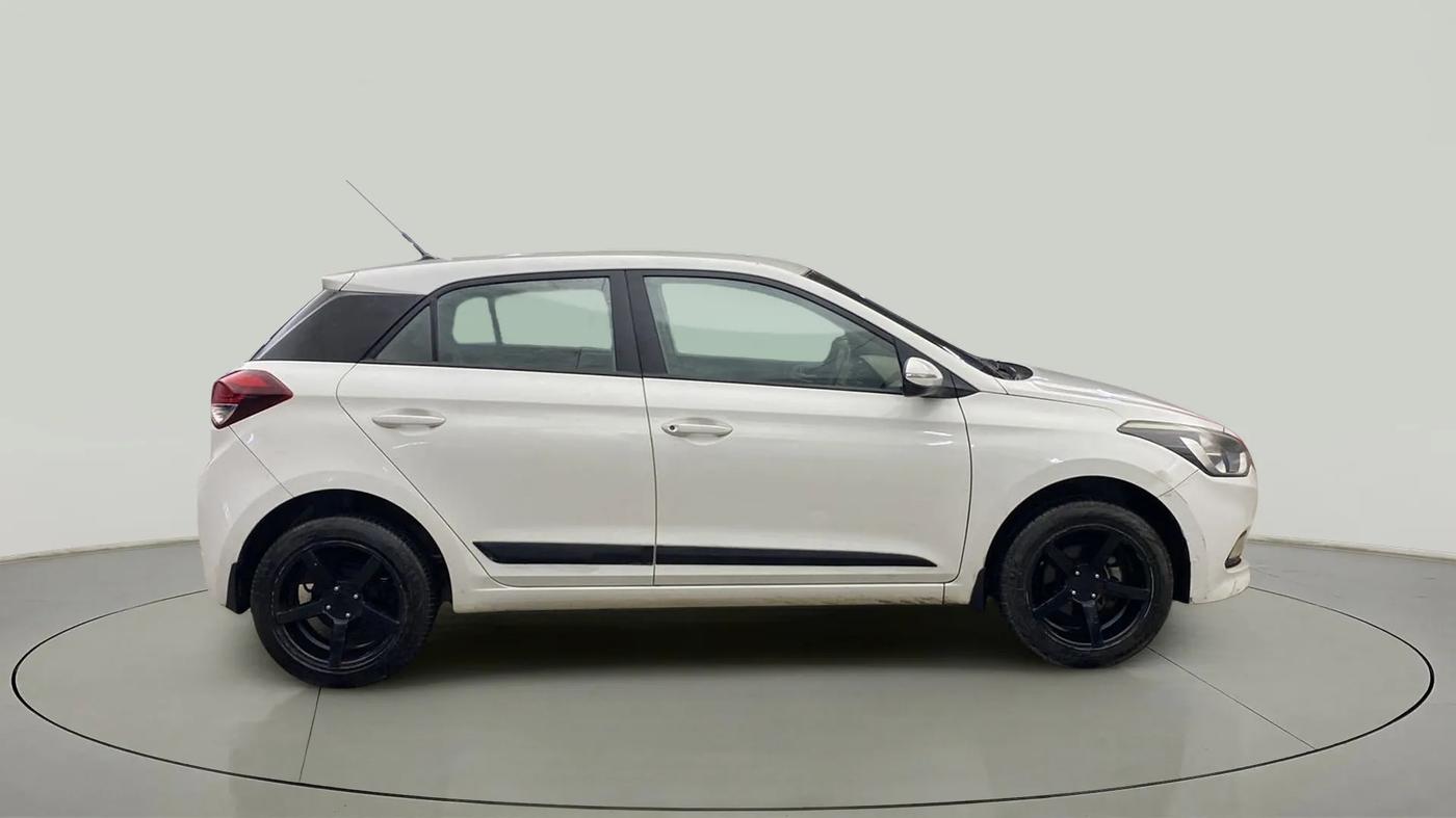 2016 Hyundai Elite i20 SPORTZ 1.2, Petrol, Manual, 50,889 km, Right Side View