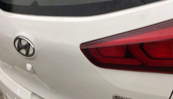 2016 Hyundai Elite i20 SPORTZ 1.2, Petrol, Manual, 50,889 km, Dicky (Boot door) - Slightly dented