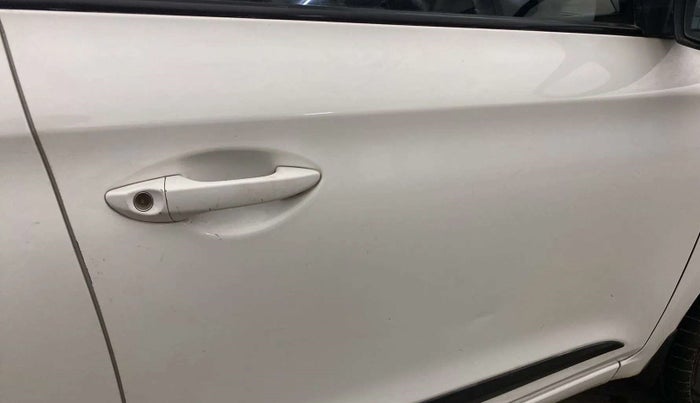 2016 Hyundai Elite i20 SPORTZ 1.2, Petrol, Manual, 50,889 km, Driver-side door - Slightly dented