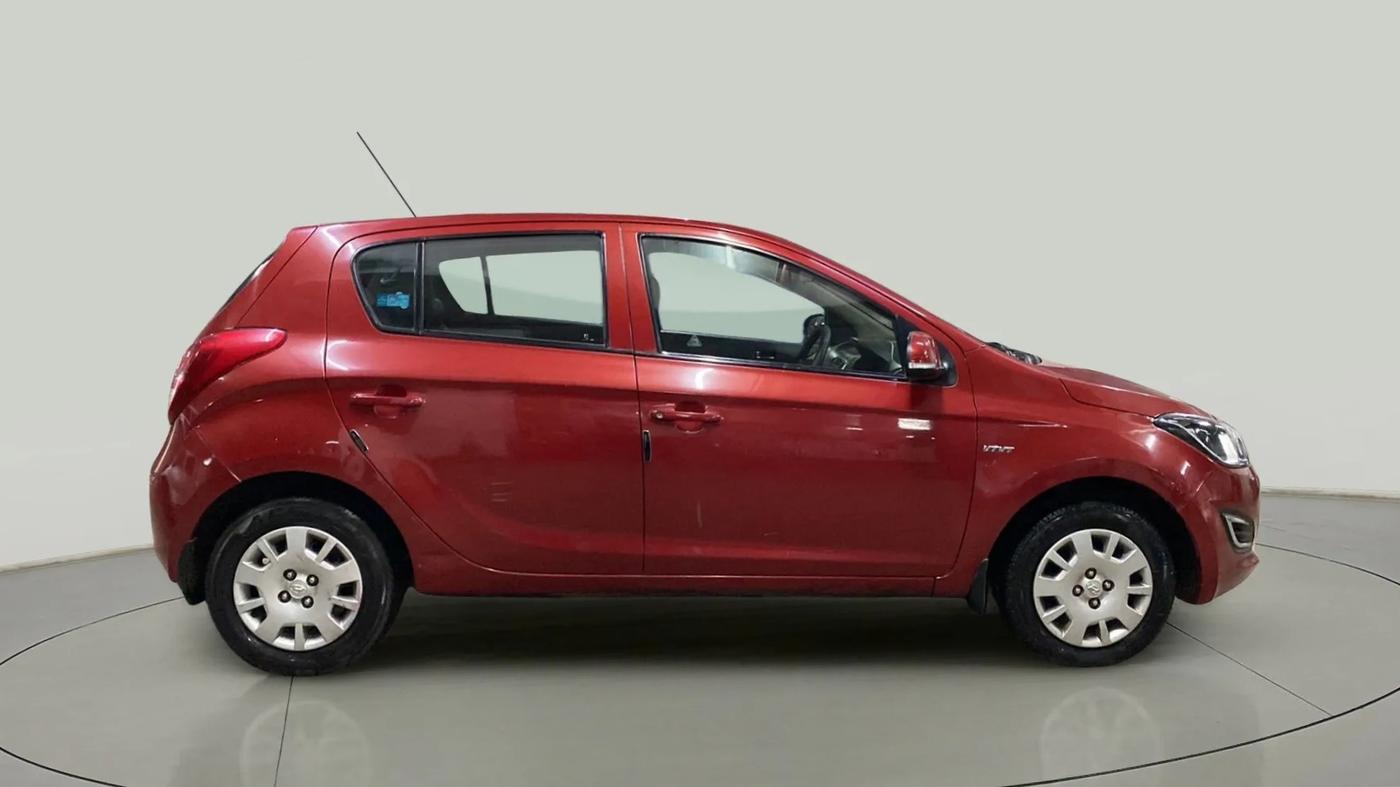 2013 Hyundai i20 MAGNA 1.2, Petrol, Manual, 31,492 km, Right Side View
