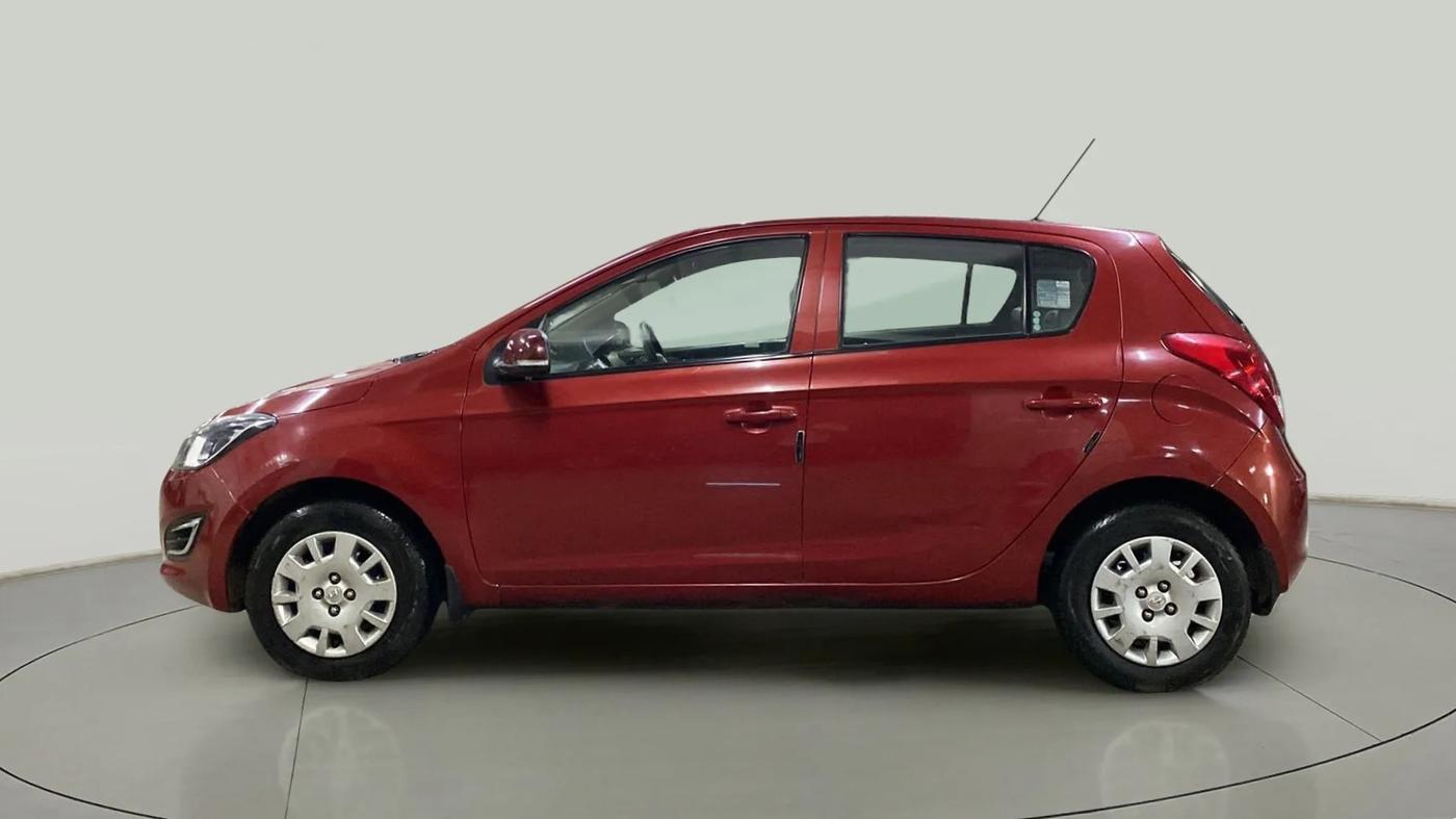 2013 Hyundai i20 MAGNA 1.2, Petrol, Manual, 31,492 km, Left Side