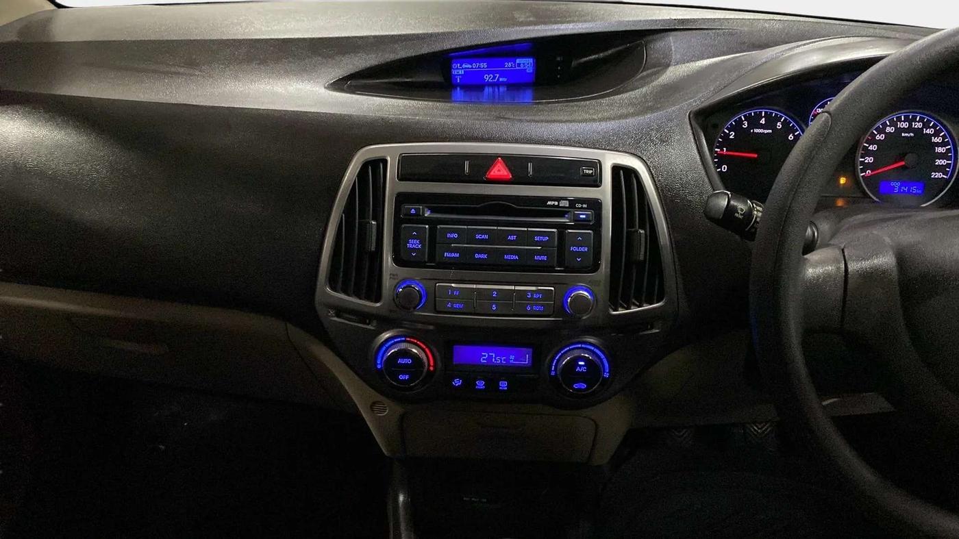 2013 Hyundai i20 MAGNA 1.2, Petrol, Manual, 31,492 km, Air Conditioner