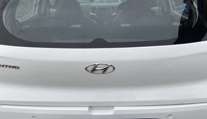 2021 Hyundai NEW SANTRO MAGNA AMT, Petrol, Automatic, 26,646 km, Dicky (Boot door) - Slightly rusted