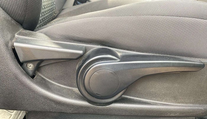 2017 Tata NEXON XZ PLUS DIESEL, Diesel, Manual, 42,128 km, Driver Side Adjustment Panel