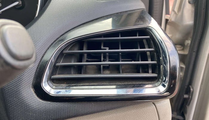 2019 Tata Tiago XZ PETROL, Petrol, Manual, 88,502 km, AC Unit - Front vent has minor damage