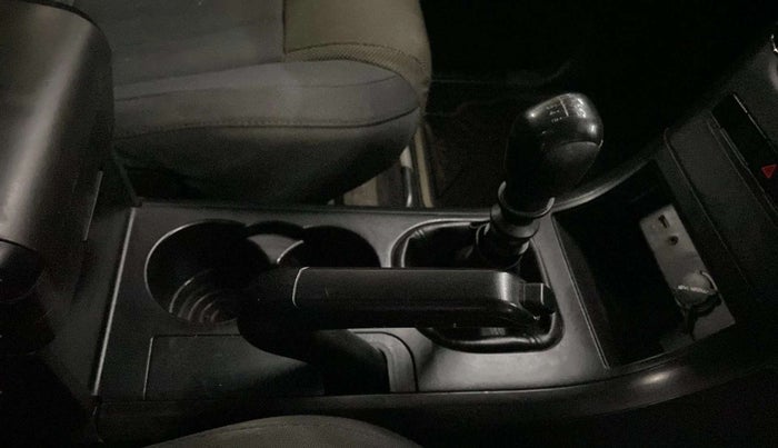 2018 Mahindra XUV500 W5, Diesel, Manual, 65,099 km, Gear Lever